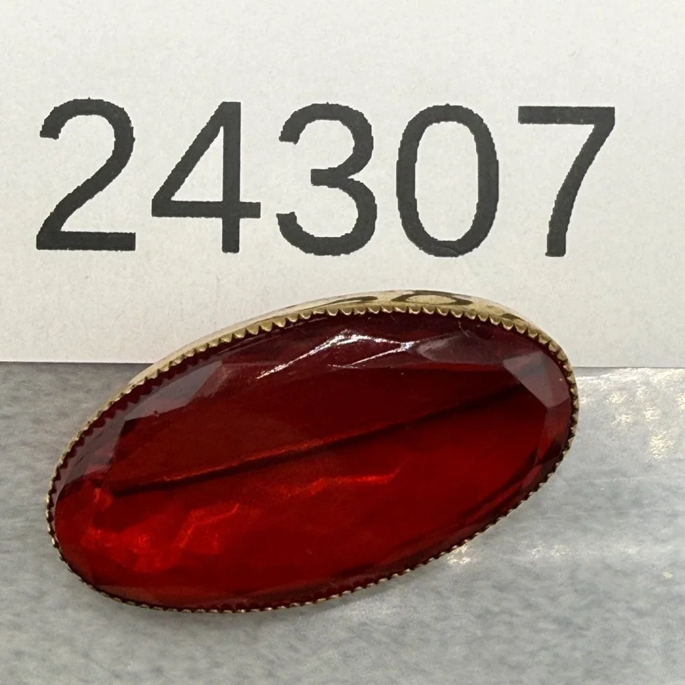 Vintage‎ Victorian Glass Brooch Gold Tone Red